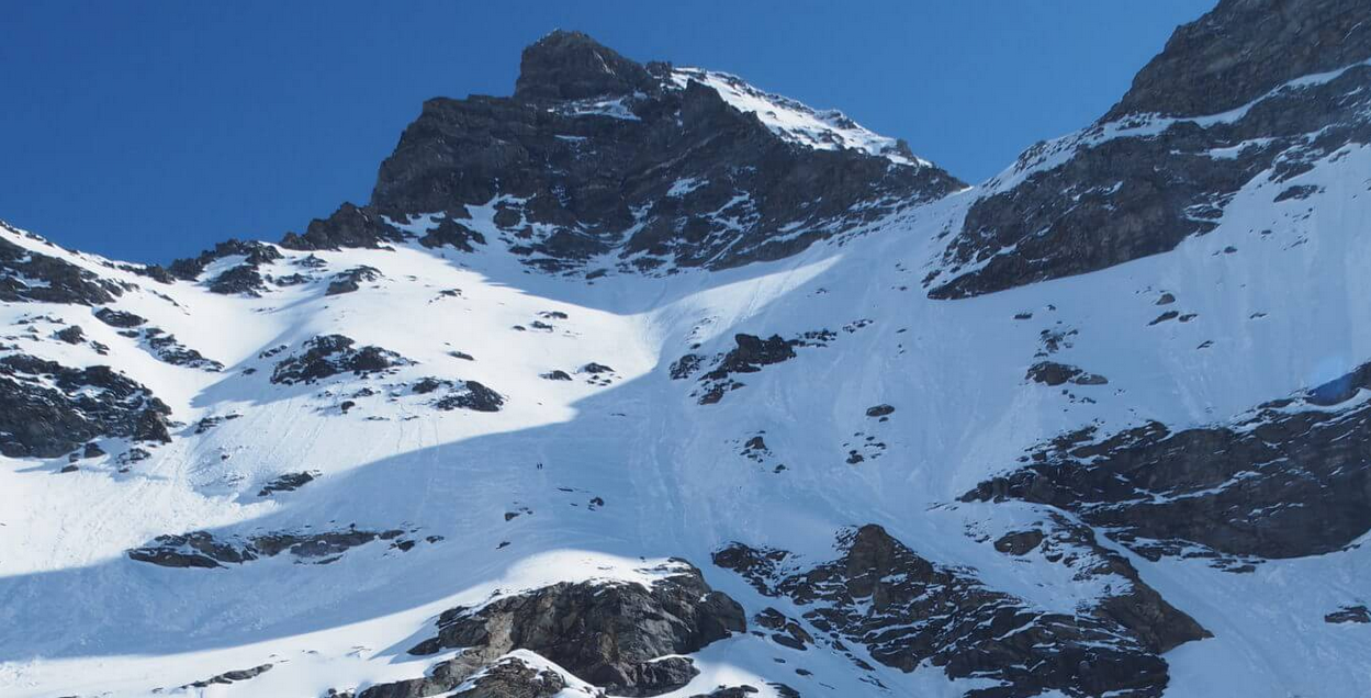 300 Meter-Sturz: Tödlicher Bergunfall in Bourg-St-Pierre
