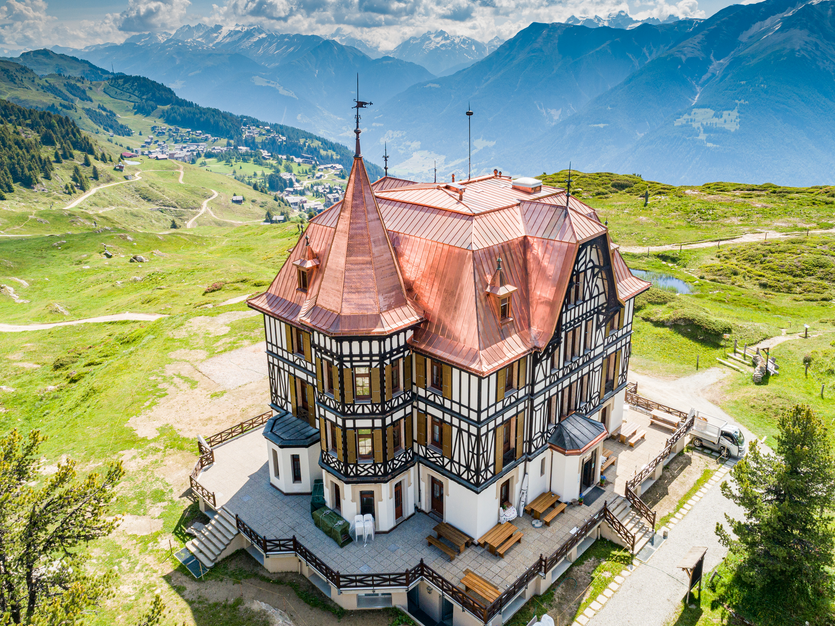 Der Leuchtturm vor der Aletsch-Arena