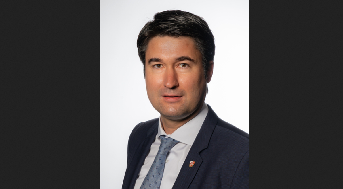 Dr. Aron Pfammatter, Fraktionschef Mitte Oberwallis, zu den StaatsfinanzenStaatsrechnung 2024 war erstaunlich gut