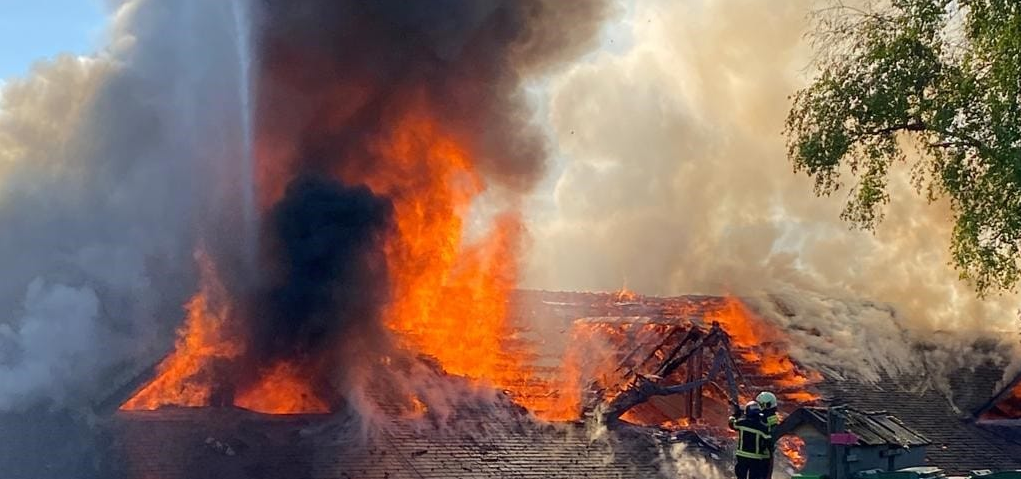 Brand einer Ferienlager-Unterkunft in Torgon