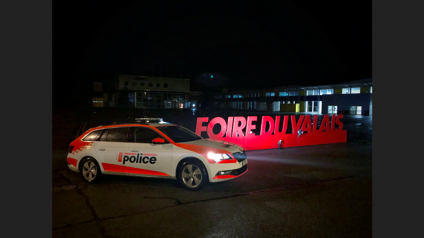Polizeieinsatz wegen brennenden Palmen
