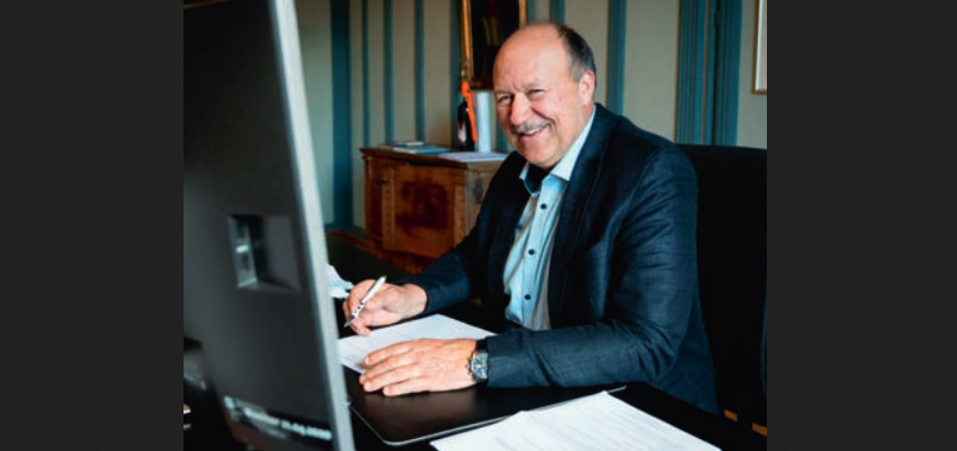 Stadt-Präsident Matthias Bellwald löst Wahlversprechen ein