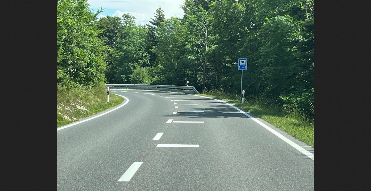 Sicherheitsmarkierungen auf dem Forclaz-Paß