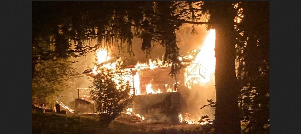 Chamoson: Chaletbrand – eine Person verletzt