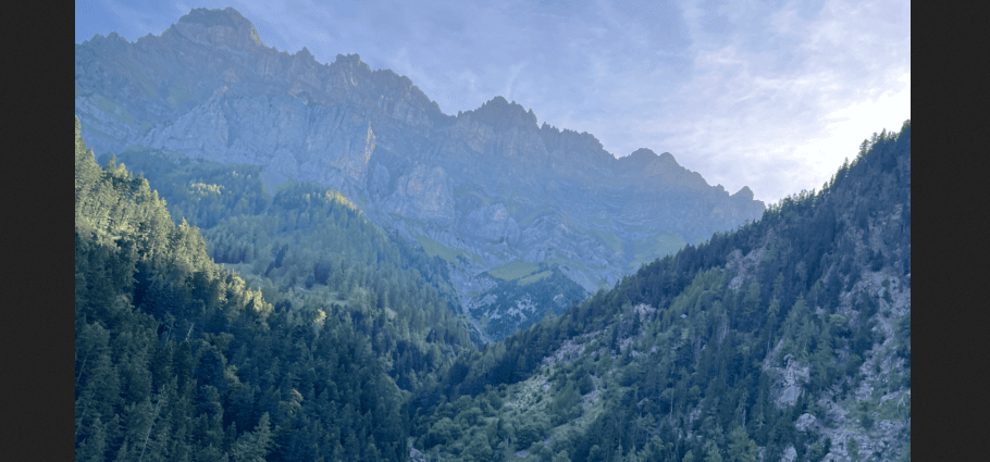 Collonges: Tödlicher Wingsuitunfall
