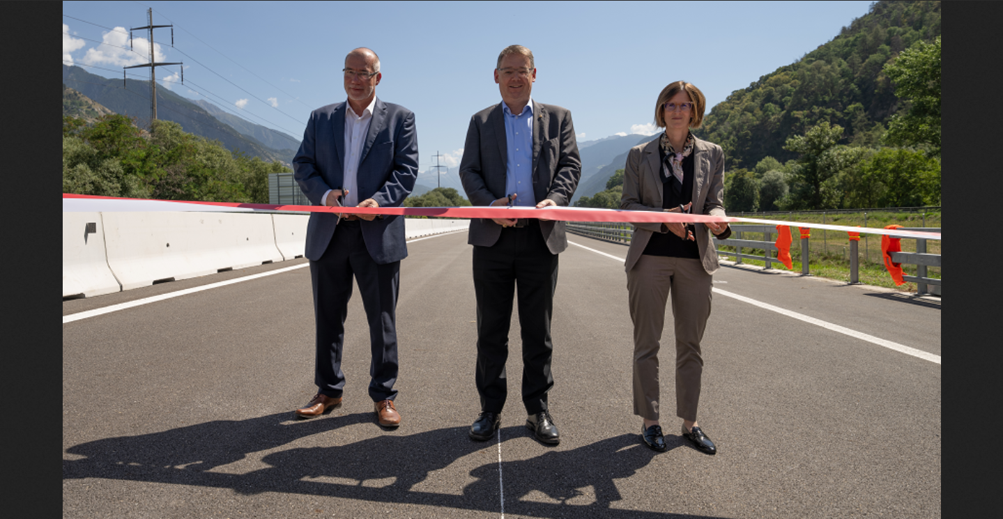 Bau der Autobahn A9 – Offizielle Eröffnung der Teilstrecke Schnidrigu – Wanne West (GERA)