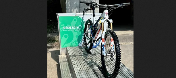 Brig erhält Velo-Waschanlage