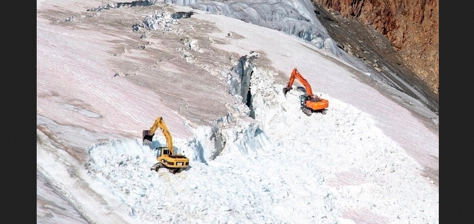 Nach Intervention der Baukommission: Baggerarbeiten auf Gletscher in Zermatt eingestellt
