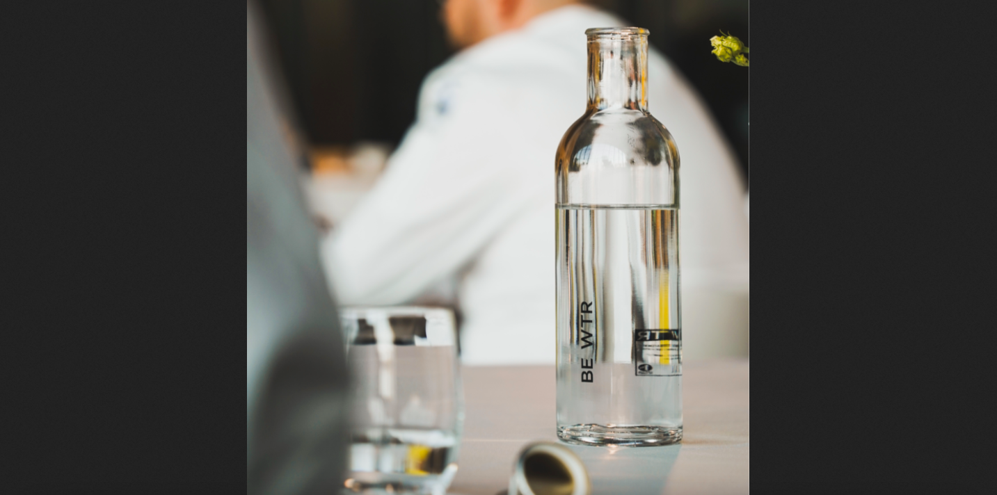 Lokales, nachhaltiges Wasser von BE WTR: in Zusammenarbeit mit Zermatt Bier ab dieser Wintersaison auch in Zermatt erhältlich