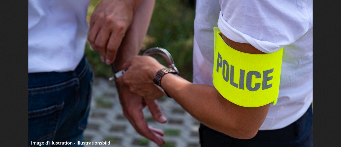 Innenstadt von Brig: Frau attackiert – Anhaltung einer tatverdächtigen Person