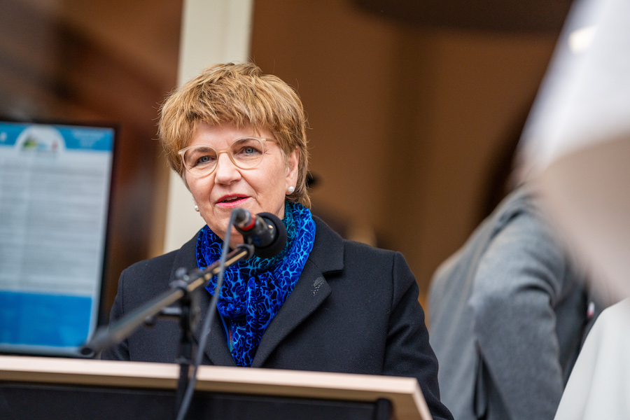 Viola Amherd wirbt für die EU«Die EU ist ein zentraler Faktor für Frieden und Stabilität auf unserem Kontinent. Und die wichtigste Partnerin der Schweiz»
