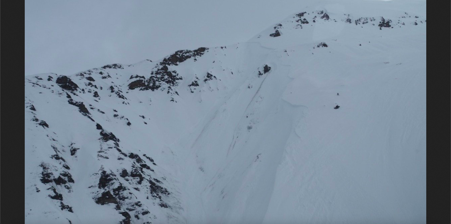 La Fouly: Skitour außerhalb markierter Piste +++ Lawinenniedergang fordert Todesopfer (42)