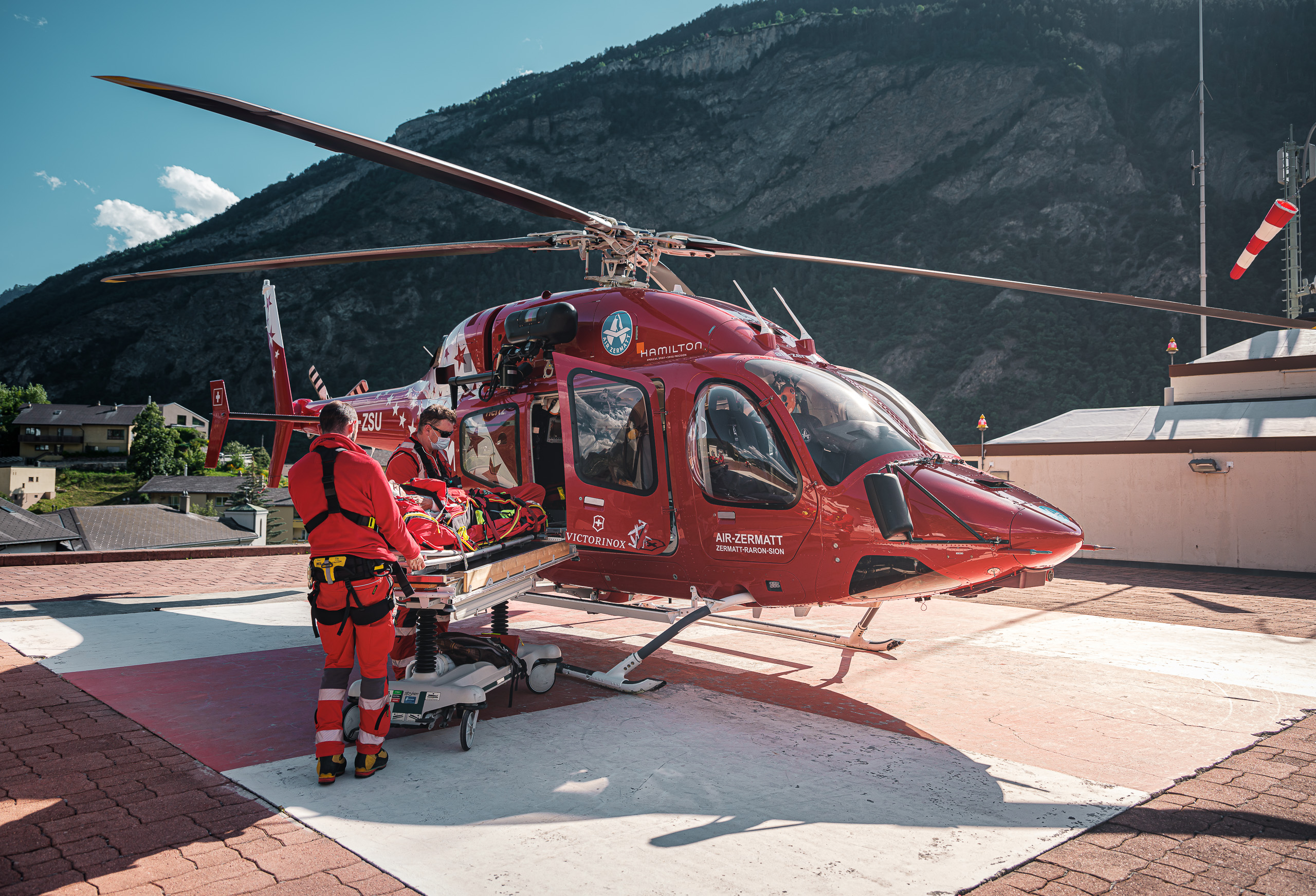 Wegen schönem Wetter Hochbetrieb bei der Air Zermatt: Über 40 Rettungseinsätze am Wochenende