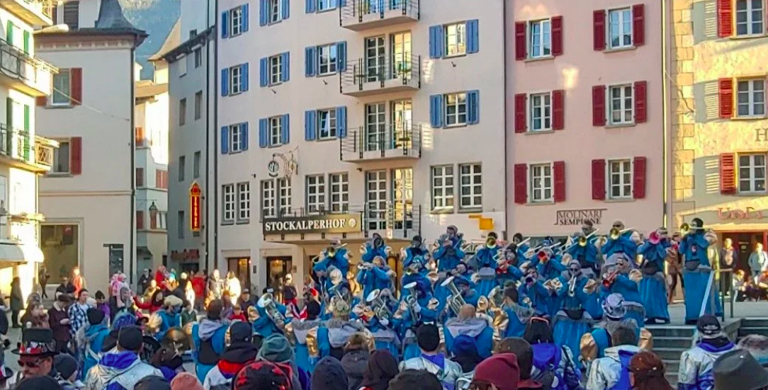 Fasnacht Brig: Großer Oberwalliser Fasnachtsumzug
