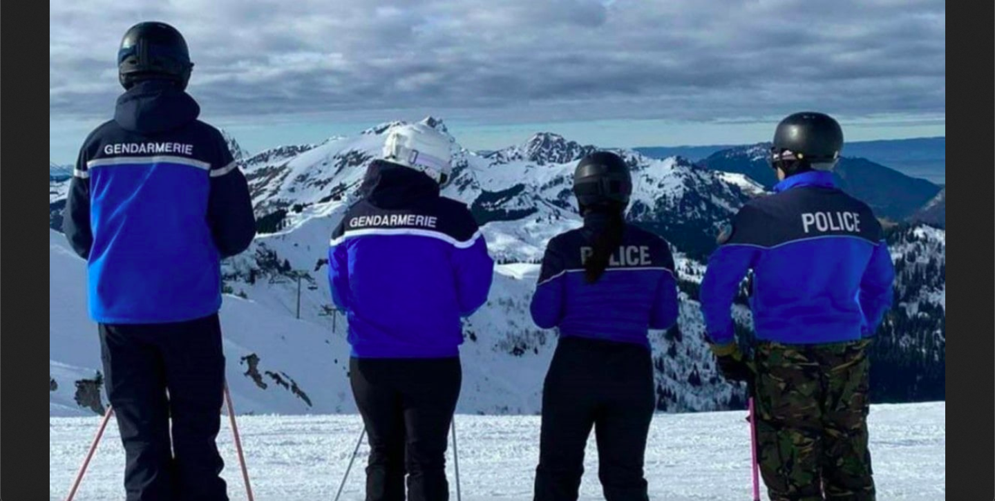 Walliserisch-französische Patrouille im Grenzskigebiet