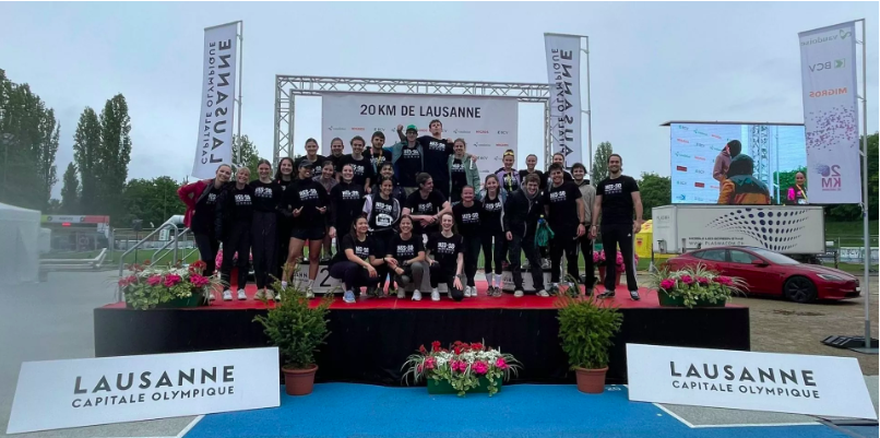 Studenten des Energypolis Sitten an SportanlaßPhysiotherapie-Studenten am 20 km-Lauf von Lausanne