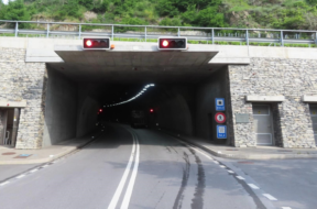 tPlatteTunnel unnel platta