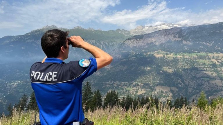 Waldbrand von Bitsch wurde durch vorsätzliche Schüsse ausgelöstKantonspolizei veröffentlicht Zeugenaufruf nach langer Zeit