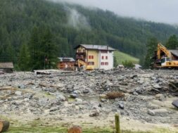 Kapo Wallis Unwetter Hochwasser Saastal image-illustration-PolcantVS_Saas-Grund-768×432