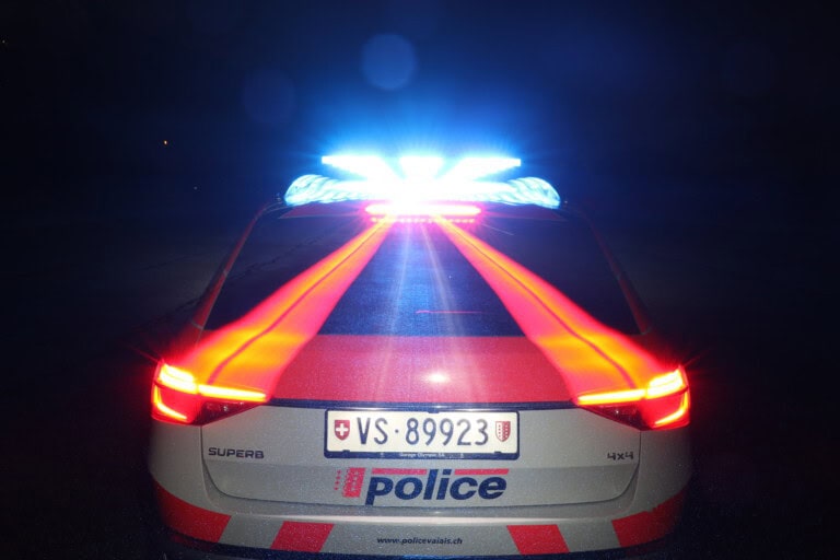 Schwerer nächtlicher Verkehrsunfall in Orsières2 Personen sterben