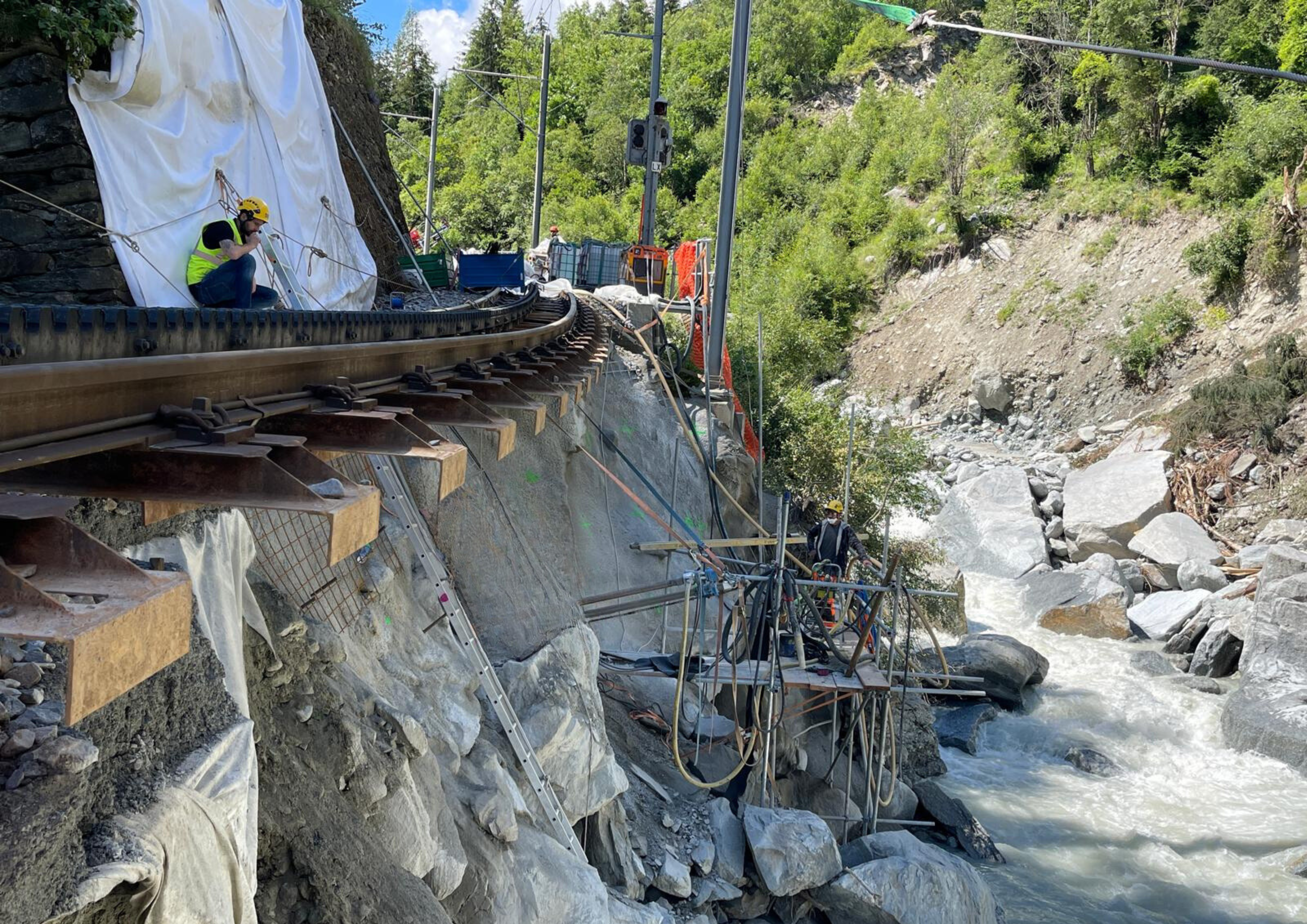 Gemeinde orientiert: Verkehrssituation nach Hochwasser in ZermattWeiterhin Einschränkungen und Sperrungen