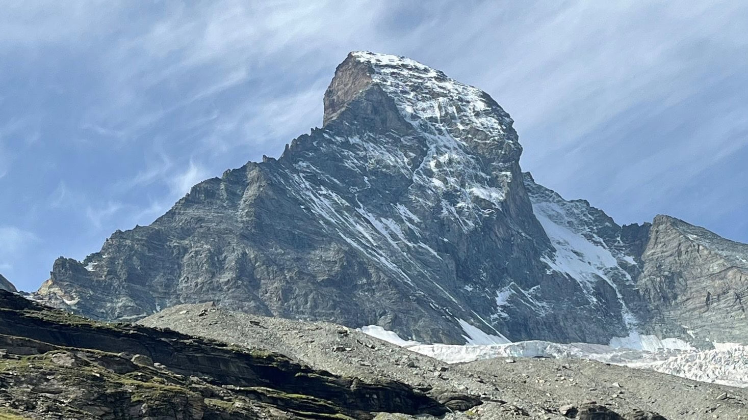 2 Bergsteiger stürzen am Matthorn über 1.000 Meter an der Nordwand abBergsteiger starteten von Hörnlihütte und kamen nicht zurück