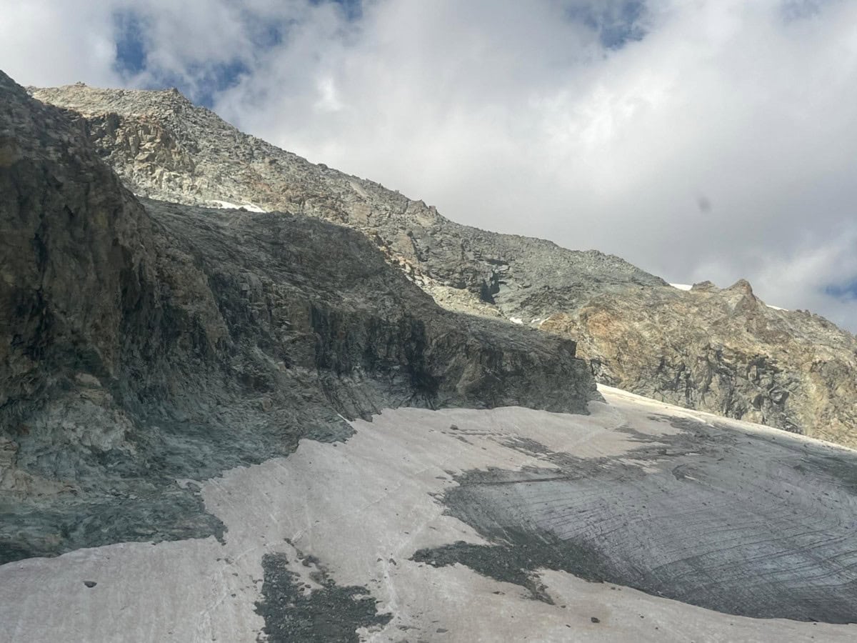 Zermatt: Tödlicher Sturz am Zinalrothorn100 Meter in die Tiefe gestürzt, Begleiter unverletzt