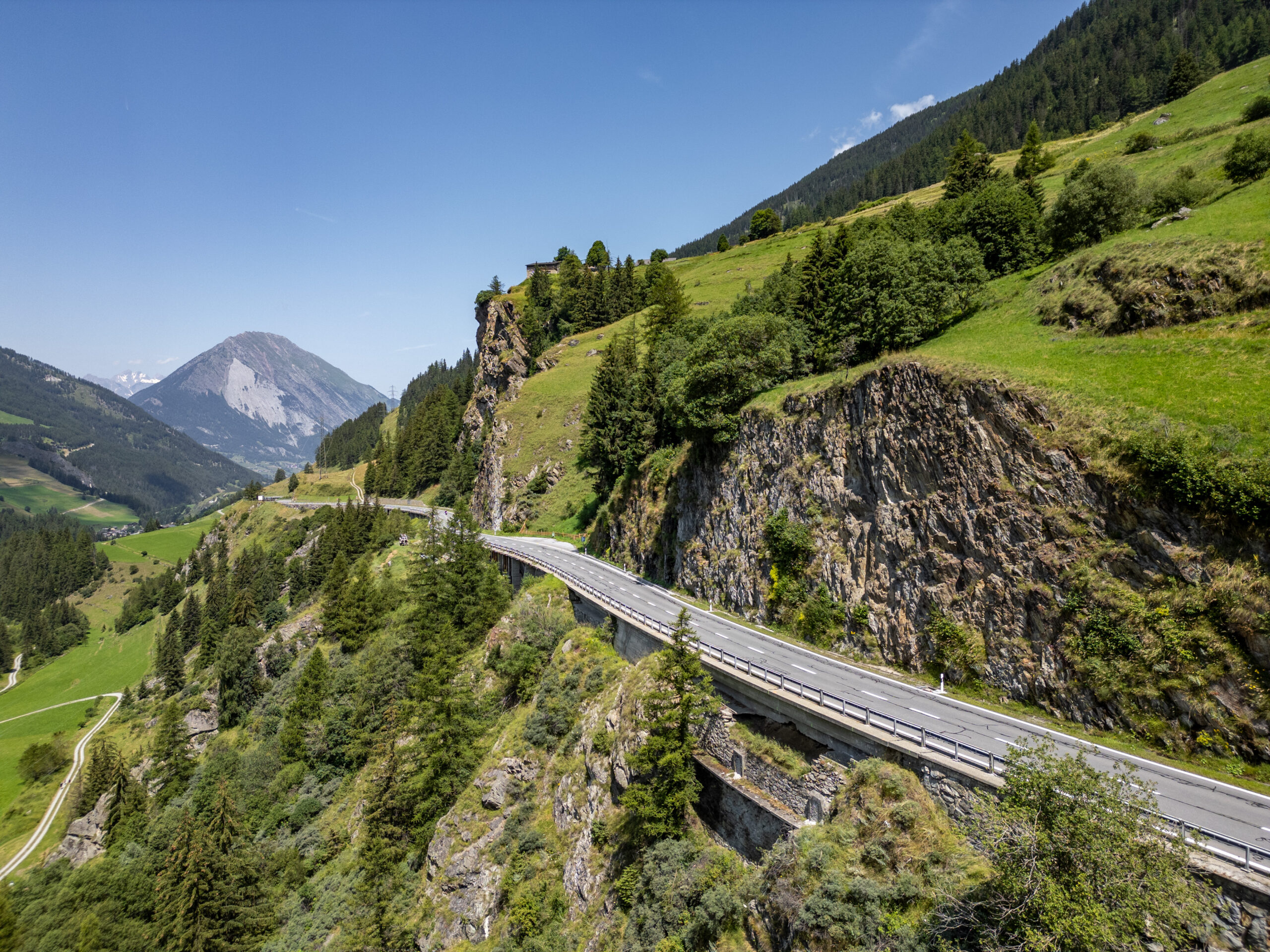 Verkehrseinschränkungen wegen verschiedener ArbeitenAuf A21 und A9 Staugefahr wegen Bohrungen und Bauarbeiten