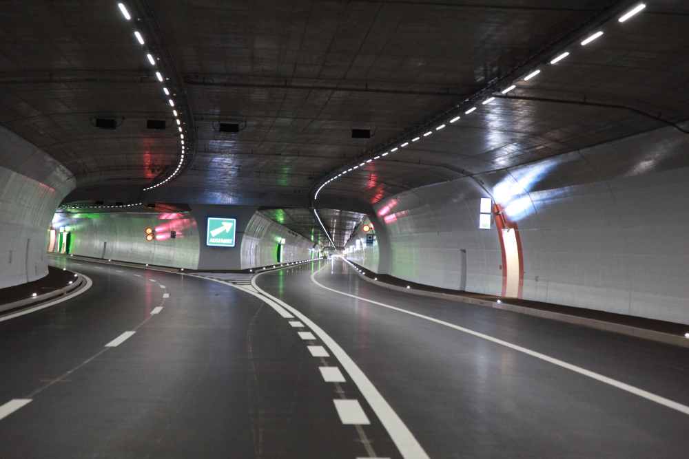 Bau der Autobahn A9 im OberwallisEröffnungen von zwei Abschnitten im Jahr 2025