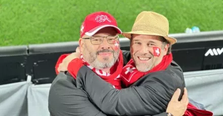 Michael Imesch bei Schweiz-DänemarkEin Walliser Polizist auf dem Fußballfeld