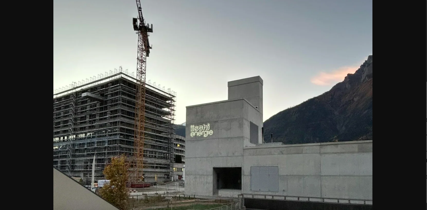 Probebetrieb erfolgreichEnergiezentrale des Spitalzentrums Brig in Betrieb genommen