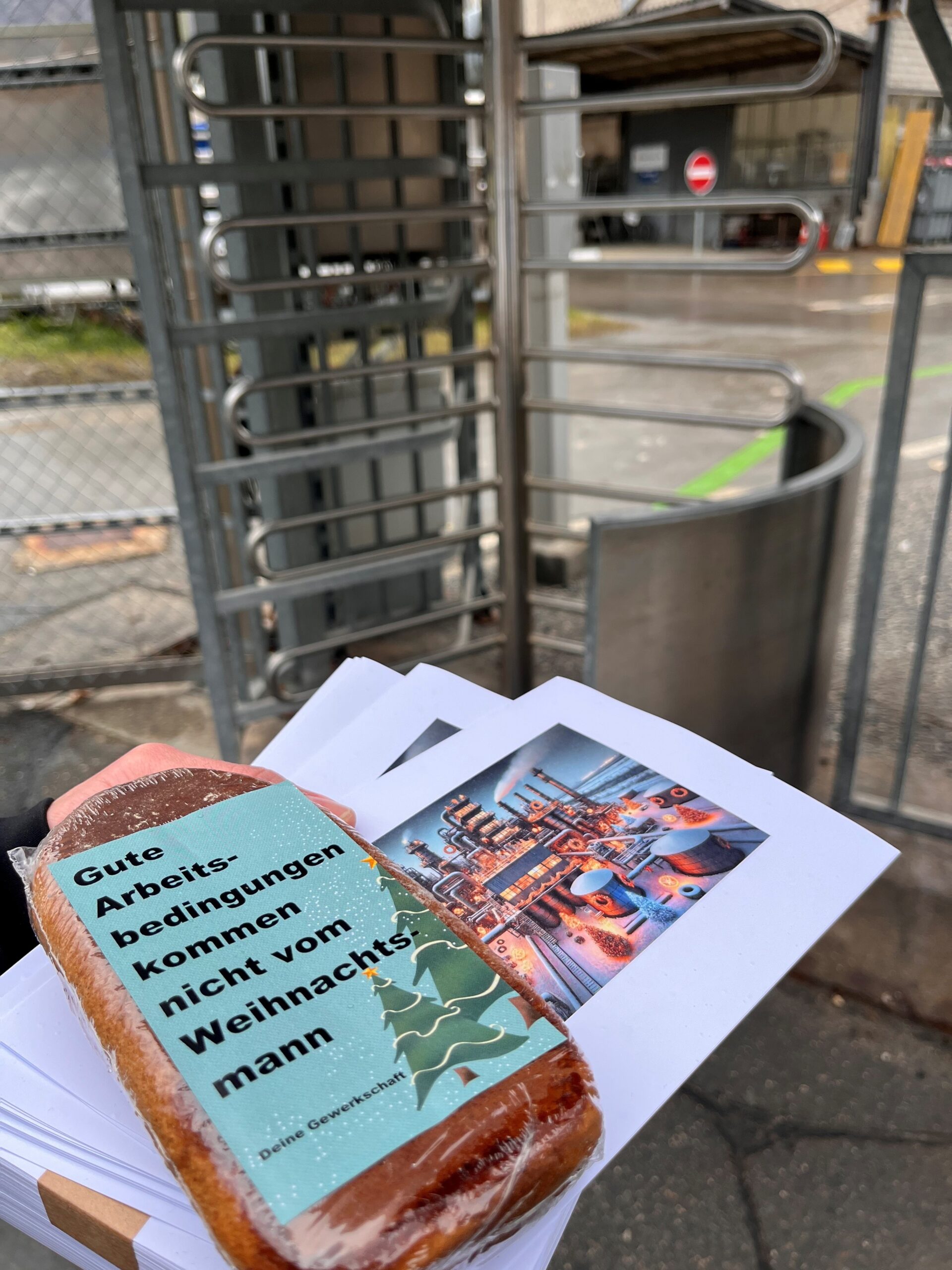 Aktionstag der Gewerkschaften am Industrieplatz VispGute Arbeitsbedingungen kommen nicht vom Weihnachtsmann