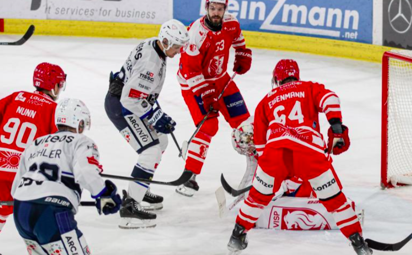 EHC Visp – HC La Chaux-de-FondsDem Leader ein Bein gestellt