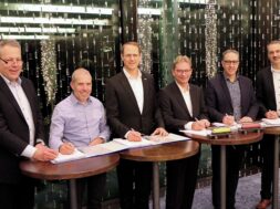 Vertragsunterzeichnung_RhB_MGB_Stadler_2
