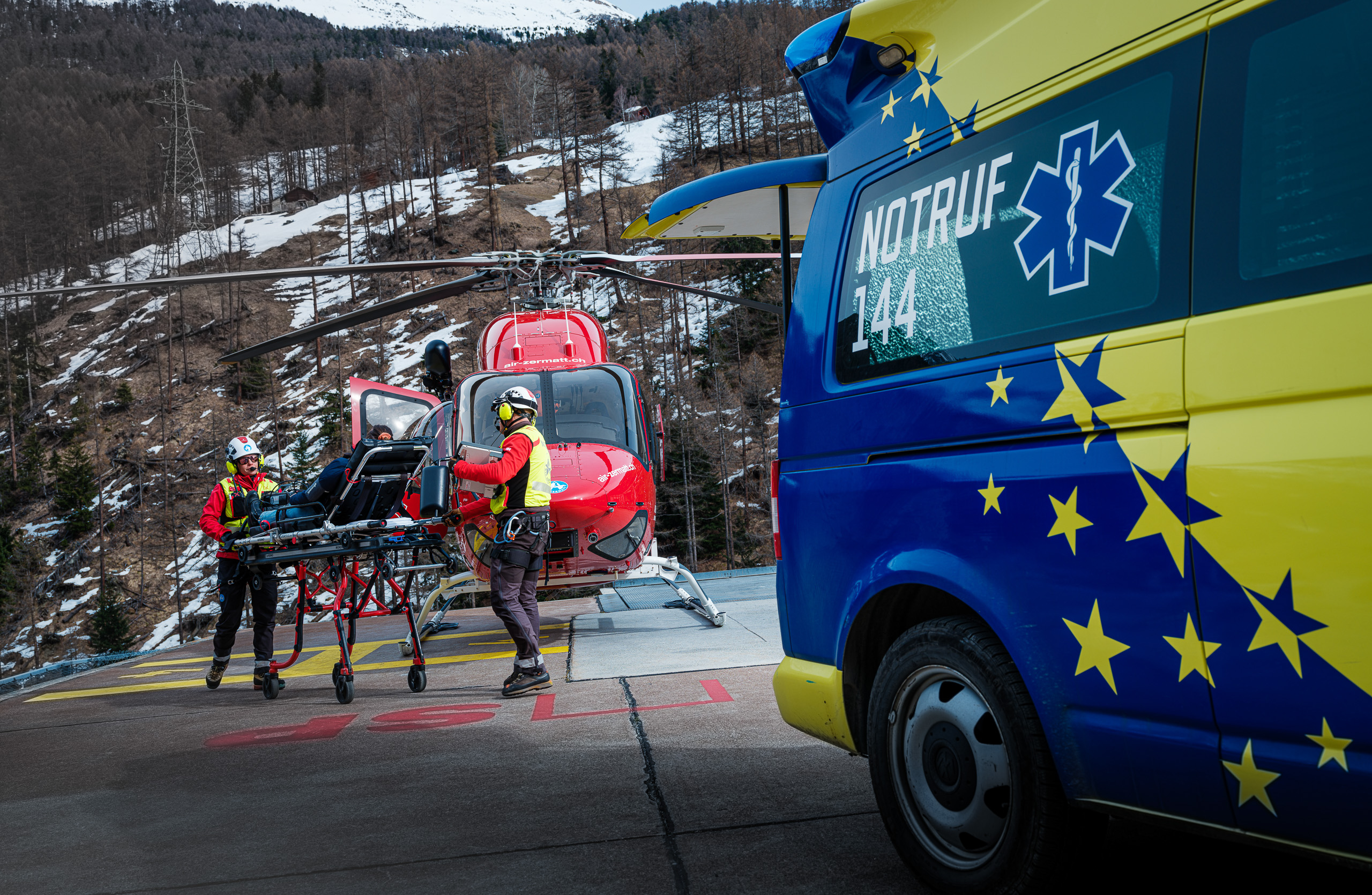 Air Zermatt über Feiertage und Jahreswechsel im DauereinsatzIntensive Zeit für die Retter