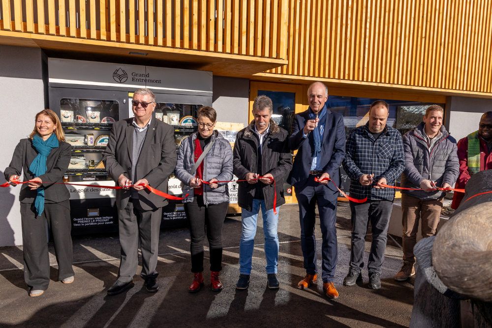 PRE Grand EntremontEinweihung der neuen Käserei in Etiez