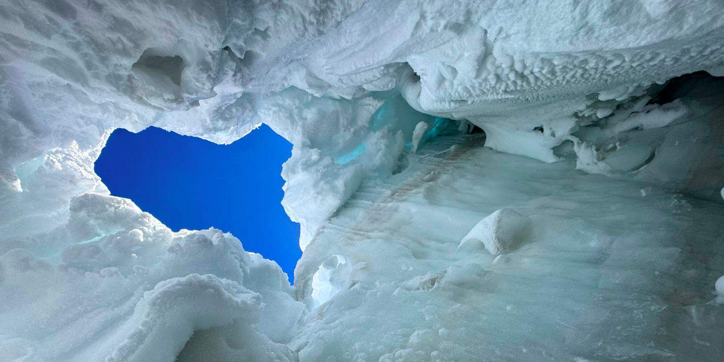 Oberhalb von Zermatt: 3 Schneebrettler fallen unabhängig voneinander im Umkreis von bloß 10 Metern in Gletscherspalte7x Stürze in Gletscherspalten und Einsätze der Air Zermatt