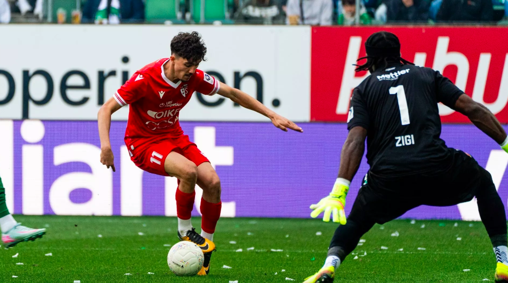 FC Sitten verliert in St. GallenGegen den FC St. Gallen verlor der FC Sion mit 0:1