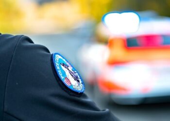 Kantonspolizei Wallis warnt vor falschen PolizistenOpfer systematisch ältere Walliser: "Seien Sie vorsichtig!"