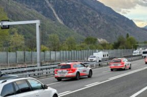 #Kapo Wallis auf Autobahn A9 16.4.2025 2025-04-15_St-Maurice_PolcantVS3-768×432