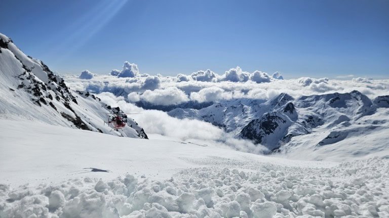 Simplon-Dorf: Lawinenniedergang auf 3.700 Metern Höhe fordert TodesopferSkitourengänger (29) bei Abfahrt vom Lagginhorn durch Lawine getötet