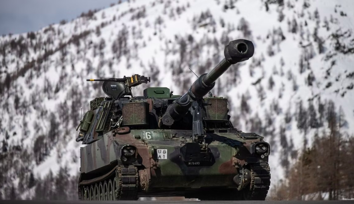 Unfall mit Panzerhaubitze am Militärschießplatz SimplonArmeeangehöriger beim Manövrieren mit Panzerhaubitze schwer verletzt