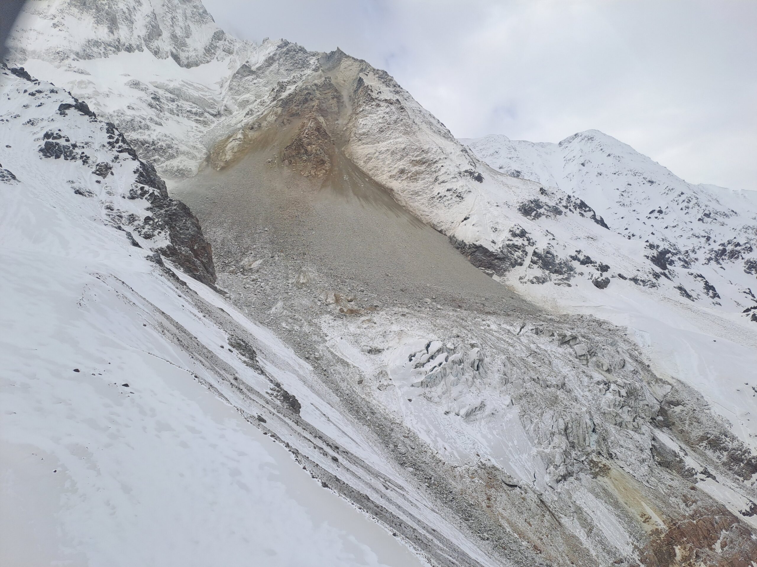 Blatten-Bergsturz: NewsKollaps und Absturz des Gleschers weiterhin wahrscheinlich
