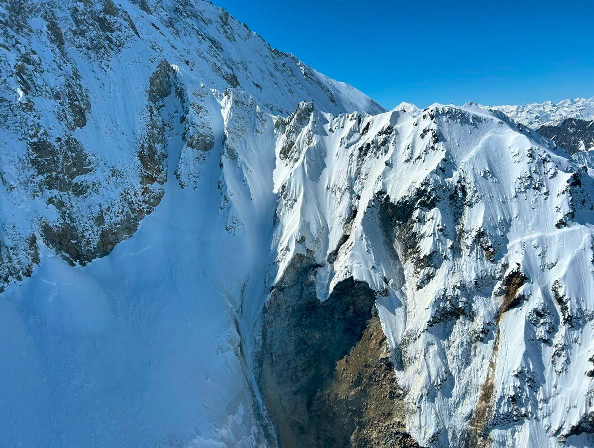 Blatten: Murgang und drohender FelssturzSituation im Löschtental spitzt sich zu, Felsturz droht
