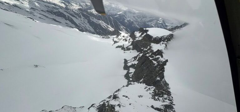 Gleitschirmunfall Saas-Fee Allalinhorn 17-05-2025_Tasch_accident-parapente_PolcantVS-768x432