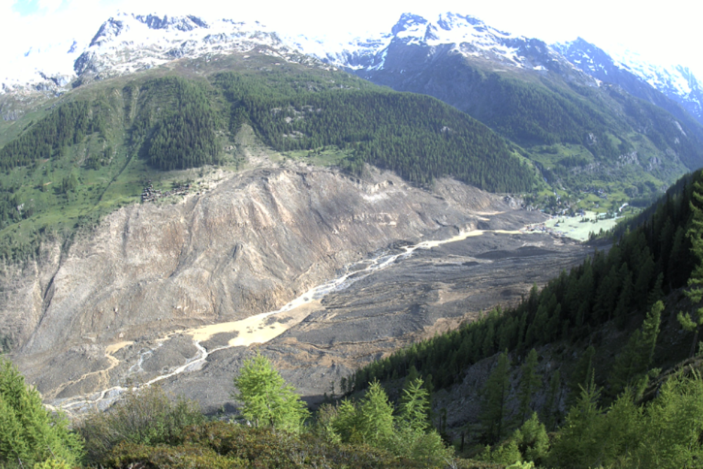 Blatten Lötscchental: Bergsturz-Situation aktuellErneut hohe Aktivität am Kleinen Nesthorn: Hunderttausende Kubikmeter instabiler Fels