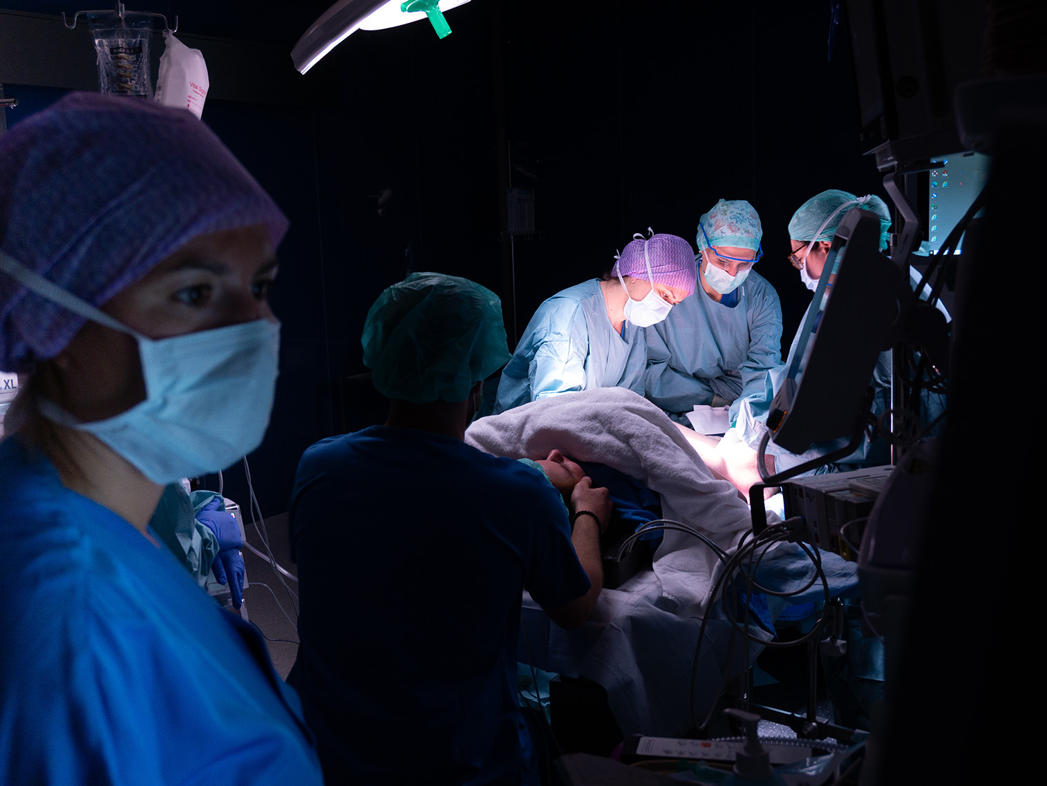 Schweizerische und europäische Premiere im Spital WallisErstmals Geburt eines Bebes nach einer Uterustransposition