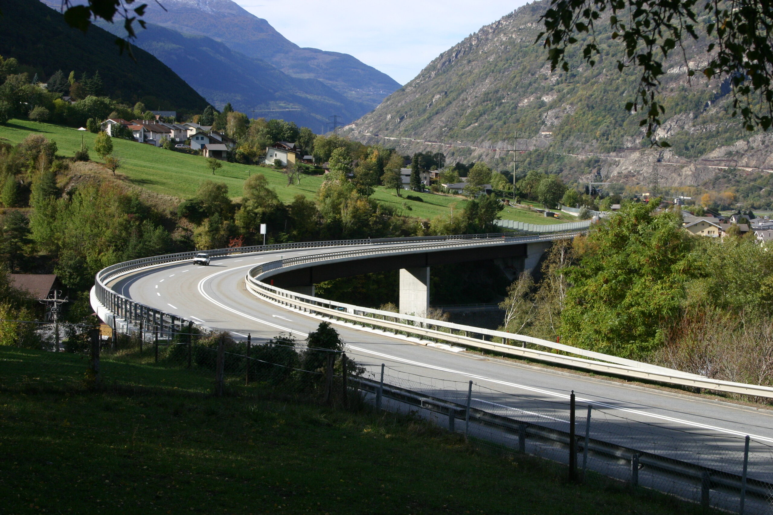 Verkehrsbehinderungen auf der A9 Brig-Glis – Ried-BrigWechselseitige Verkehrsführung an der Napoleonsbrücke