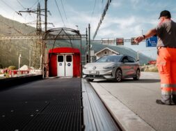 Autoverlad Furka Oberwald Sommer 2024 verladen