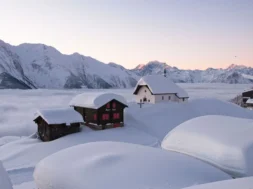 Karin Bittel Aletsch-Arena csm_sonnenuntergang-kapelle-maria-zum-schnee-bettmeralp-winter-aletsch-arena.jpeg-3108310_c3d73db8dc